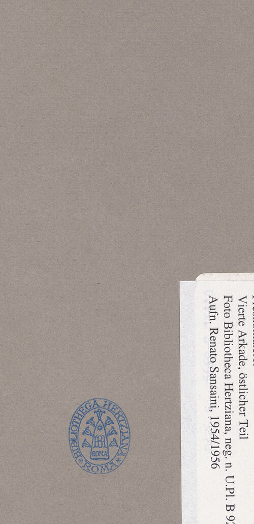 Rückseite von Bibliotheca Hertziana [https://www.deutsche-digitale-bibliothek.de/content/lizenzen/rv-ez/] SüdwandBogenlaibungen - Vierte Arkade, östlicher Teil, bh069942_recto. Foto: Sansaini, Renato.