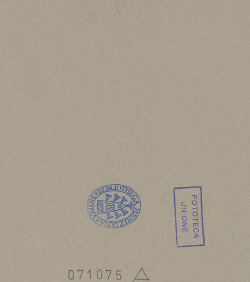 Rückseite von Alinari [https://www.deutsche-digitale-bibliothek.de/content/lizenzen/rv-ez/] Antependium mit Szenen aus dem Leben des Heiligen Gregorius MagnoRechtes Relief: Der Heilige Gregor befreit zwei Seelen aus dem Fegefeuer und der heilige Rochus - Gesamtansicht, bh071075_recto. Foto.