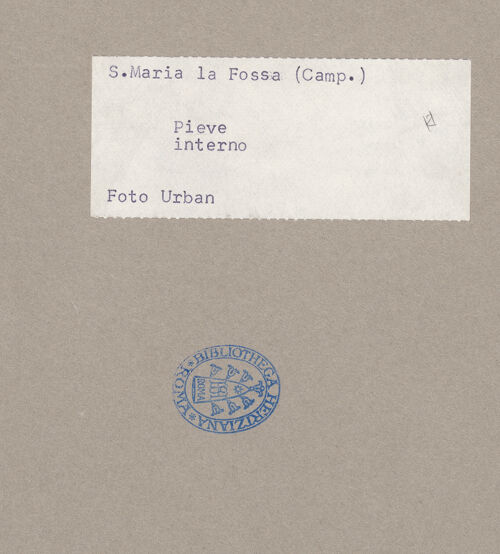 Rückseite von Urban [https://www.deutsche-digitale-bibliothek.de/content/lizenzen/rv-ez/] Parrocchiale di Santa Maria - Blick vom Mittelschiff ins rechte Seitenschiff, bh072630_recto. Foto: Urban, Thomas.