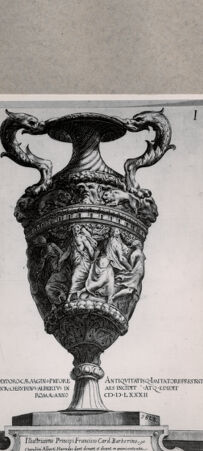 Rückseite von  [http://creativecommons.org/publicdomain/mark/1.0/] Die Vase - , bh075051. Foto.