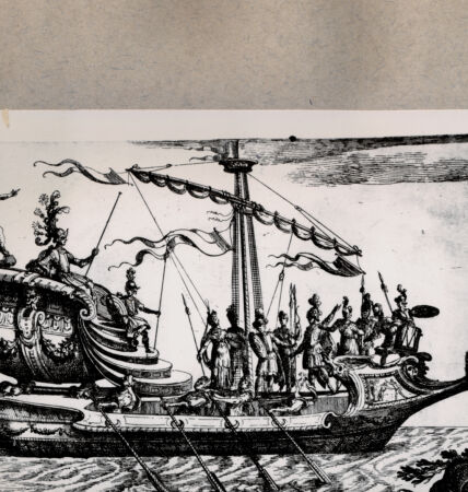 Rückseite von  [http://creativecommons.org/publicdomain/mark/1.0/] Atalante geführt von Diana - , bh076467. Foto.