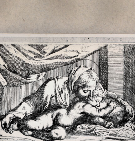 Rückseite von  [http://creativecommons.org/publicdomain/mark/1.0/] Madonna mit Kind - , bh076471. Foto.