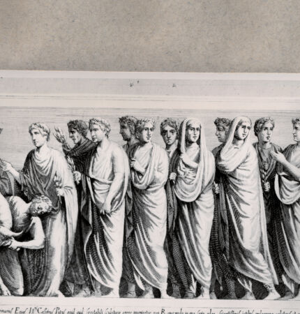 Rückseite von  [http://creativecommons.org/publicdomain/mark/1.0/] Fries - , bh076972. Foto.