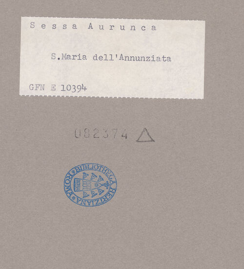 Rückseite von ICCD [https://www.deutsche-digitale-bibliothek.de/content/lizenzen/rv-ez/] Gesamtansicht, bh082374_recto. Foto.