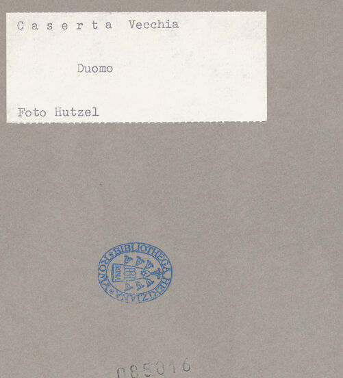 Rückseite von Hutzel, Max [https://www.deutsche-digitale-bibliothek.de/content/lizenzen/rv-ez/] DuomoVierung und Kuppel - Ansicht von Südwesten, bh085016_recto. Foto: Hutzel, Max.