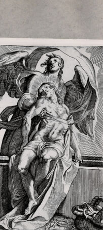 Rückseite von  [http://creativecommons.org/publicdomain/mark/1.0/] Engel mit dem Leichnam Christi - , bh085219. Foto.