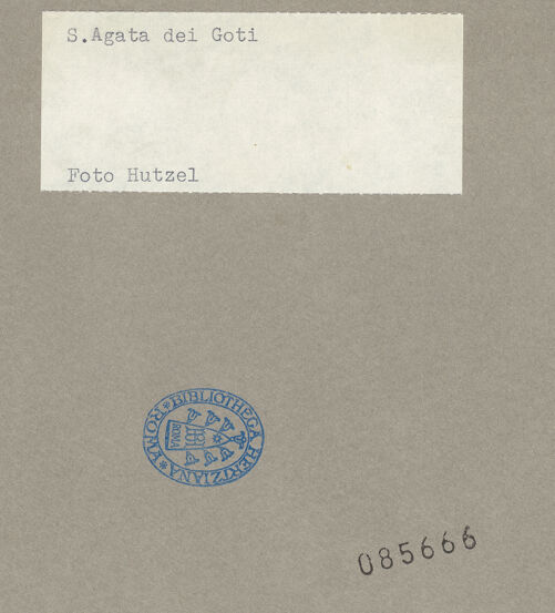 Rückseite von Hutzel, Max [https://www.deutsche-digitale-bibliothek.de/content/lizenzen/rv-fz/] Stadtansicht, bh085666_recto. Foto: Hutzel, Max.