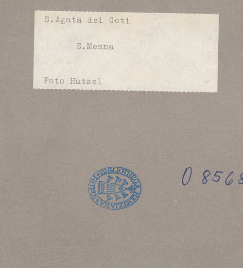 Rückseite von Hutzel, Max [https://www.deutsche-digitale-bibliothek.de/content/lizenzen/rv-ez/] Weihinschrift - Gesamtansicht, bh085685_recto. Foto: Hutzel, Max.