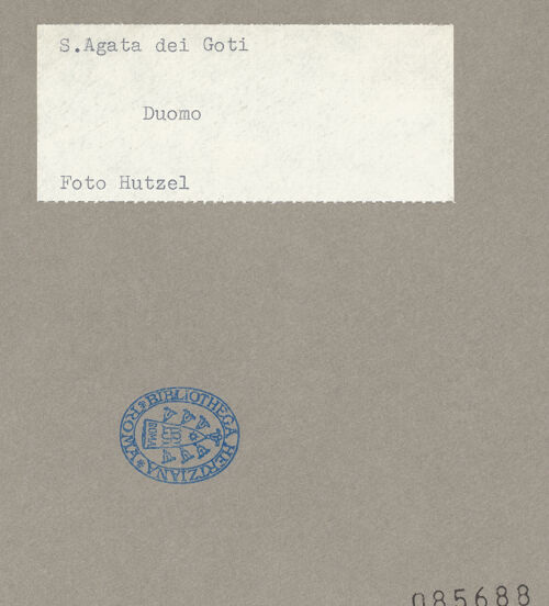 Rückseite von Hutzel, Max [https://www.deutsche-digitale-bibliothek.de/content/lizenzen/rv-ez/] Duomo - Innenansicht von Norden, bh085688_recto. Foto: Hutzel, Max.