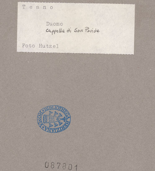 Rückseite von Hutzel, Max [https://www.deutsche-digitale-bibliothek.de/content/lizenzen/rv-ez/] DomCappella di San Paride - Teilansicht (Altarraum), bh087801_recto. Foto: Hutzel, Max.