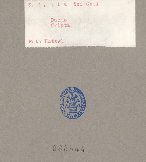 Rückseite von Hutzel, Max [https://www.deutsche-digitale-bibliothek.de/content/lizenzen/rv-ez/] Duomo - Innenansicht von Südwesten, bh088544_recto. Foto: Hutzel, Max.