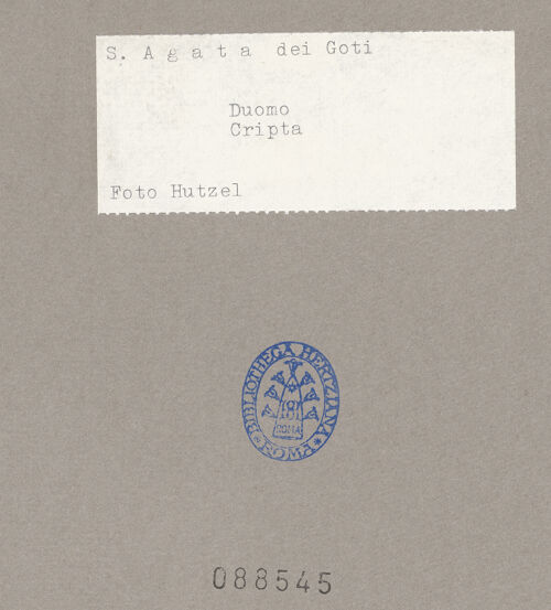 Rückseite von Hutzel, Max [https://www.deutsche-digitale-bibliothek.de/content/lizenzen/rv-ez/] Duomo - Innenansicht von Osten, bh088545_recto. Foto: Hutzel, Max.