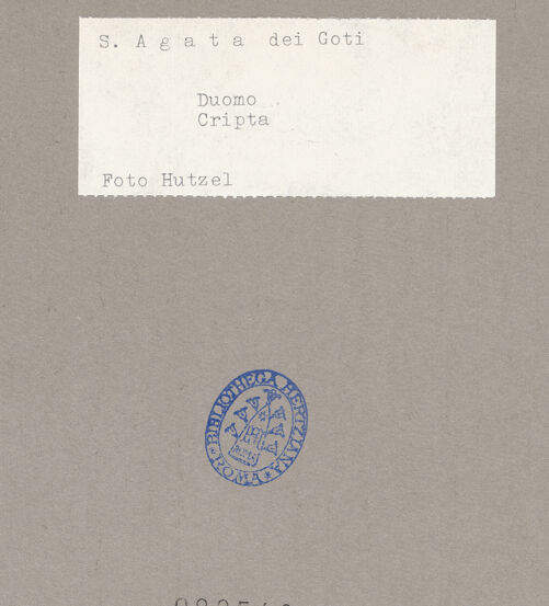 Rückseite von Hutzel, Max [https://www.deutsche-digitale-bibliothek.de/content/lizenzen/rv-ez/] Madonna - Gesamtansicht, bh088548_recto. Foto: Hutzel, Max.