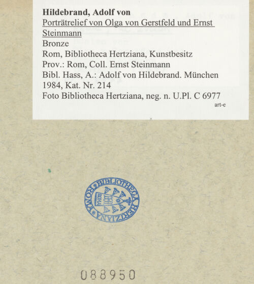 Rückseite von Bibliotheca Hertziana [https://www.deutsche-digitale-bibliothek.de/content/lizenzen/rv-fz/] Porträtreliefs von Olga von Gerstfeldt und Ernst Steinmann - , bh088950_recto. Foto.