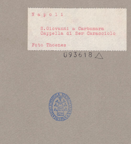 Rückseite von Thoenes, Christoph [https://www.deutsche-digitale-bibliothek.de/content/lizenzen/rv-fz/] San Giovanni a CarbonaraCappella Caracciolo del Sole - Ansicht von Südosten, bh093618_recto. Foto: Thoenes, Christoph.