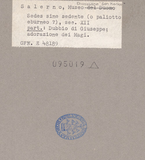 Rückseite von ICCD [https://www.deutsche-digitale-bibliothek.de/content/lizenzen/rv-ez/] Szenen aus dem Neuen und Alten TestamentMaria wird des Ehebruchs verdächtigt; Josephs Traum; die Anbetung durch die Heiligen Drei Könige - Gesamtansicht, bh095019_recto. Foto.