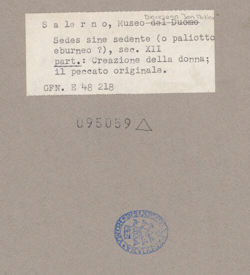 Rückseite von ICCD [https://www.deutsche-digitale-bibliothek.de/content/lizenzen/rv-ez/] Szenen aus dem Neuen und Alten TestamentErschaffung Evas; Versuchung und Sündenfall - Gesamtansicht, bh095059_recto. Foto.