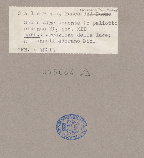 Rückseite von ICCD [https://www.deutsche-digitale-bibliothek.de/content/lizenzen/rv-ez/] Szenen aus dem Neuen und Alten TestamentTeilung von Licht und Dunkelheit; Gottvater mit anbetenden Engel (zweiter Schöpfungstag?) - Gesamtansicht, bh095064_recto. Foto.