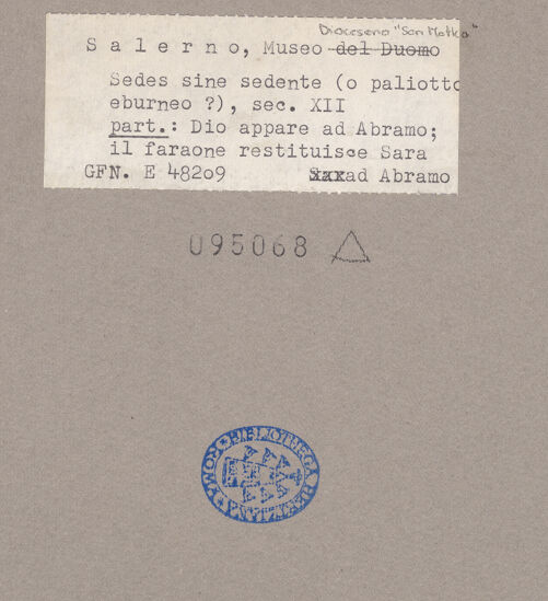 Rückseite von ICCD [https://www.deutsche-digitale-bibliothek.de/content/lizenzen/rv-ez/] Szenen aus dem Neuen und Alten TestamentGott spricht mit Abraham; Abraham wird vor den Pharao gerufen und erhält den Befehl, zusammen mit Sara Ägypten zu verlassen - Gesamtansicht, bh095068_recto. Foto.