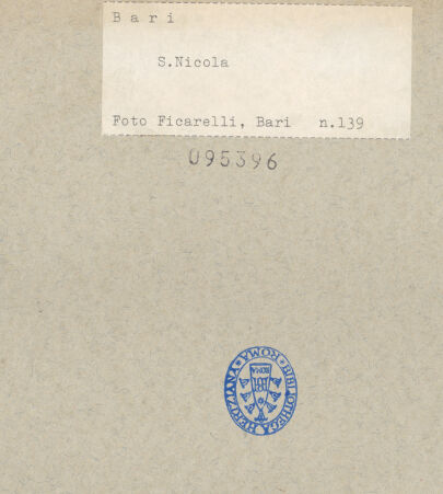 Rückseite von Ficarelli, Bari [https://www.deutsche-digitale-bibliothek.de/content/lizenzen/rv-ez/] San NicolaQuerhaus und Apsiden - Vierung, Hauptapsis und Nordquerhaus, bh095396_recto. Foto: Ficarelli, Michele.