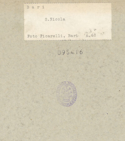 Rückseite von Ficarelli, Bari [https://www.deutsche-digitale-bibliothek.de/content/lizenzen/rv-ez/] Grabmal des Abtes Elia - Seitenansicht, bh095416_recto. Foto: Ficarelli, Michele.