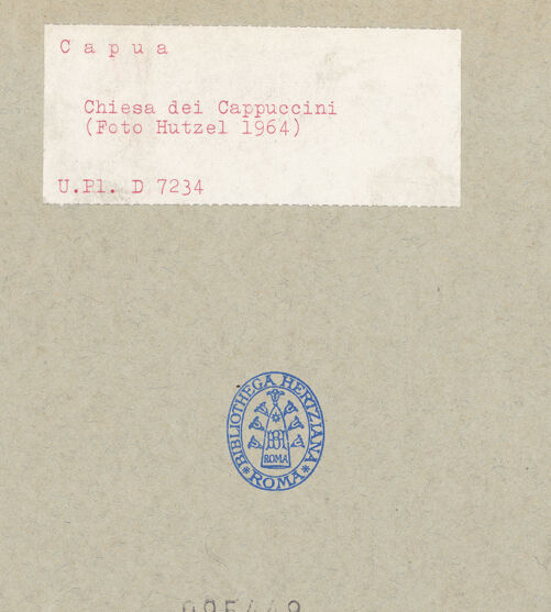 Rückseite von Bibliotheca Hertziana [https://www.deutsche-digitale-bibliothek.de/content/lizenzen/rv-fz/] Chiesa dei Cappuccini (ex Chiesa dei Gesuiti) - Detail, bh095449_recto. Foto: Hutzel, Max.