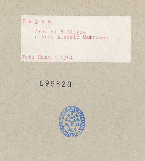 Rückseite von Hutzel, Max [https://www.deutsche-digitale-bibliothek.de/content/lizenzen/rv-ez/] Arco di Sant'Eligio - Arco di Sant'Eligio, Innenansicht, bh095820_recto. Foto: Hutzel, Max.