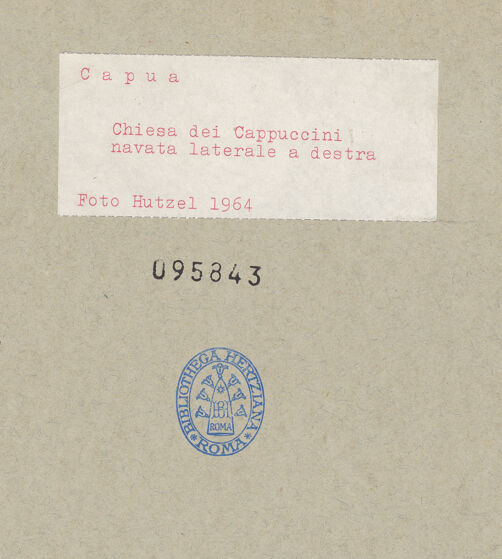 Rückseite von Hutzel, Max [https://www.deutsche-digitale-bibliothek.de/content/lizenzen/rv-ez/] Chiesa dei Cappuccini (ex Chiesa dei Gesuiti)Rechtes Seitenschiff - Blick zur Innenfassade, bh095843_recto. Foto: Hutzel, Max.