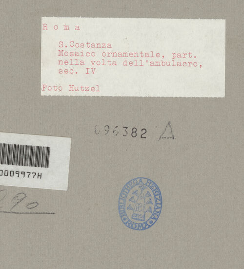 Rückseite von Hutzel, Max [https://www.deutsche-digitale-bibliothek.de/content/lizenzen/rv-fz/] Mosaik mit Pflanzen, Vögeln und weiteren Motiven - Detail, bh096382_recto. Foto: Hutzel, Max.