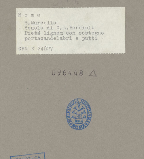 Rückseite von ICCD [https://www.deutsche-digitale-bibliothek.de/content/lizenzen/rv-ez/] Pietà - Pietà mit Festschmuck aus Kandelabern, Blumen und Putten, bh096448_recto. Foto.