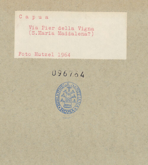 Rückseite von Hutzel, Max [https://www.deutsche-digitale-bibliothek.de/content/lizenzen/rv-ez/] Via Pier della Vigna (und Kirche Santa Maria Maddalena?), bh096764_recto. Foto: Hutzel, Max.