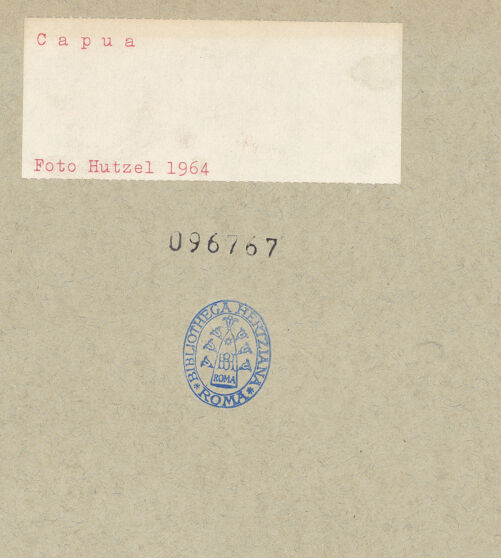 Rückseite von Hutzel, Max [https://www.deutsche-digitale-bibliothek.de/content/lizenzen/rv-ez/] Ansicht von Süden (im Hintergrund: Campanile des Doms und Chiesa della Carità), bh096767_recto. Foto: Hutzel, Max.