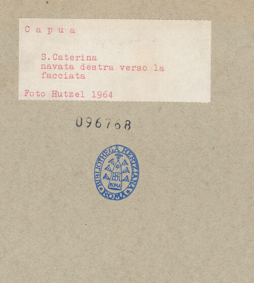 Rückseite von Hutzel, Max [https://www.deutsche-digitale-bibliothek.de/content/lizenzen/rv-ez/] Santa CaterinaRechtes Seitenschiff - Blick zur Innenfassade, bh096768_recto. Foto: Hutzel, Max.