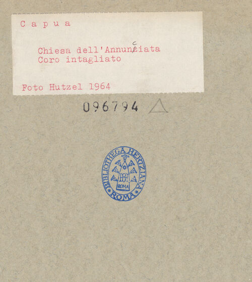 Rückseite von Hutzel, Max [https://www.deutsche-digitale-bibliothek.de/content/lizenzen/rv-ez/] Chorgestühl - Teilansicht, bh096794_recto. Foto: Hutzel, Max.