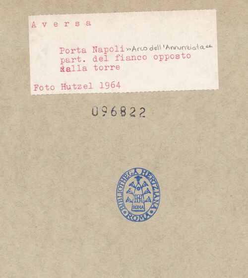 Rückseite von Hutzel, Max [https://www.deutsche-digitale-bibliothek.de/content/lizenzen/rv-ez/] Porta Napoli - Detail, bh096822_recto. Foto: Hutzel, Max.
