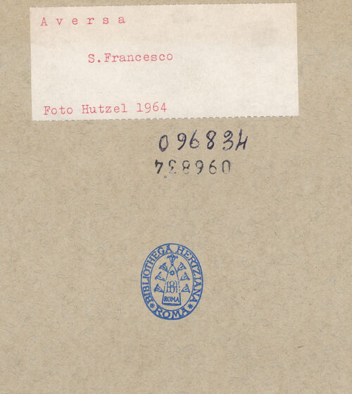 Rückseite von Hutzel, Max [https://www.deutsche-digitale-bibliothek.de/content/lizenzen/rv-ez/] Altarkreuz - Seitenansicht von links, bh096834_recto. Foto: Hutzel, Max.