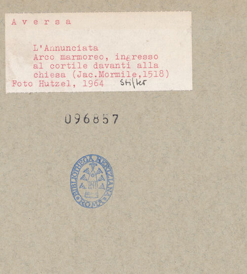 Rückseite von Hutzel, Max [https://www.deutsche-digitale-bibliothek.de/content/lizenzen/rv-ez/] Portal zum Hof - Unteres Teil, bh096857_recto. Foto: Hutzel, Max.