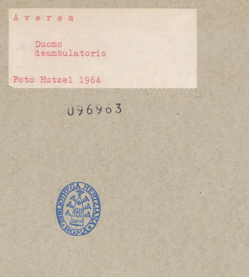 Rückseite von Hutzel, Max [https://www.deutsche-digitale-bibliothek.de/content/lizenzen/rv-ez/] Kapitelle des Chorumgangs - Kapitelle und Gewölbeansatz, bh096963_recto. Foto: Hutzel, Max.