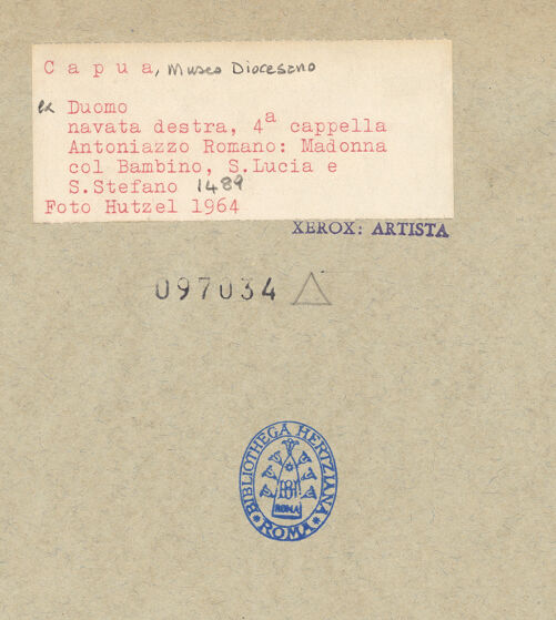 Rückseite von Hutzel, Max [https://www.deutsche-digitale-bibliothek.de/content/lizenzen/rv-ez/] Madonna zwischen den heiligen Stephanus und Lucia - Gesamtansicht, bh097034_recto. Foto: Hutzel, Max.