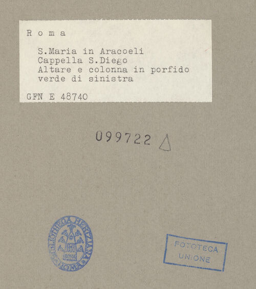 Rückseite von ICCD [https://www.deutsche-digitale-bibliothek.de/content/lizenzen/rv-ez/] Santa Maria in AracoeliCappella di San Diego - Westwand, Altar, Detail: linke Säule und Engel, bh099722_recto. Foto.