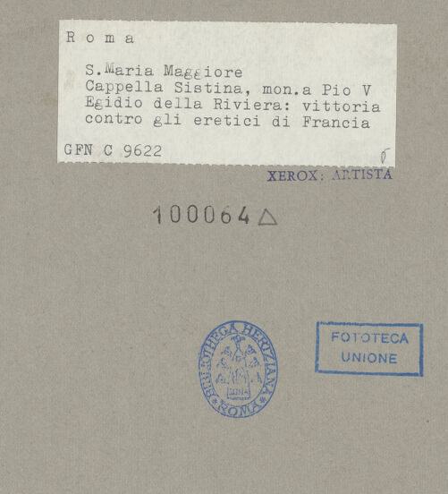 Rückseite von ICCD [https://rightsstatements.org/page/CNE/1.0/] Grabmal Pius' V.Sieg des Conte Mario Sforza di Santa Fiore über die Hugenotten - , bh100064_recto. Foto.