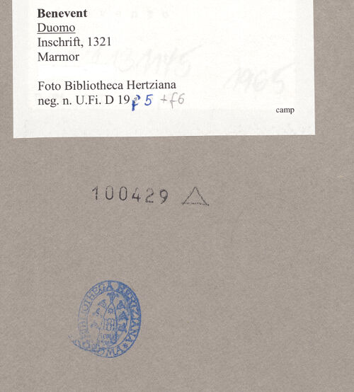 Rückseite von Bibliotheca Hertziana [https://www.deutsche-digitale-bibliothek.de/content/lizenzen/rv-fz/] Inschrift - Gesamtansicht, bh100429_recto. Foto: Kämpf, Hellmut.