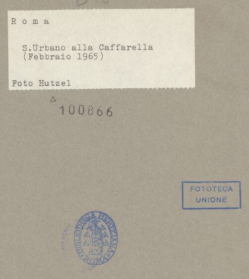 Rückseite von Hutzel, Max [https://www.deutsche-digitale-bibliothek.de/content/lizenzen/rv-ez/] Sant'Urbano alla Caffarella - Westseite, bh100866_recto. Foto.