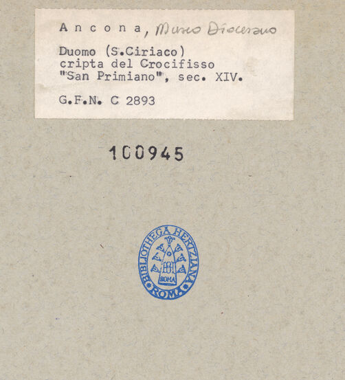 Rückseite von ICCD [https://www.deutsche-digitale-bibliothek.de/content/lizenzen/rv-ez/] Heiliger Primianus - Gesamtansicht, bh100945_recto. Foto.