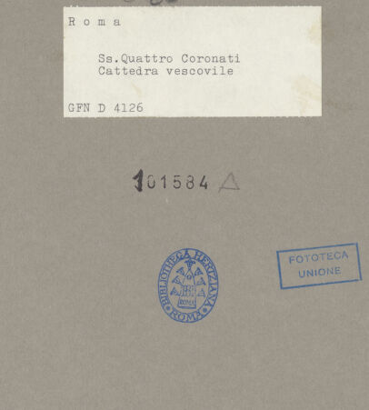 Rückseite von ICCD [https://www.deutsche-digitale-bibliothek.de/content/lizenzen/rv-ez/] Cathedra - Gesamtansicht, seitlich von rechts, bh101584_recto. Foto.