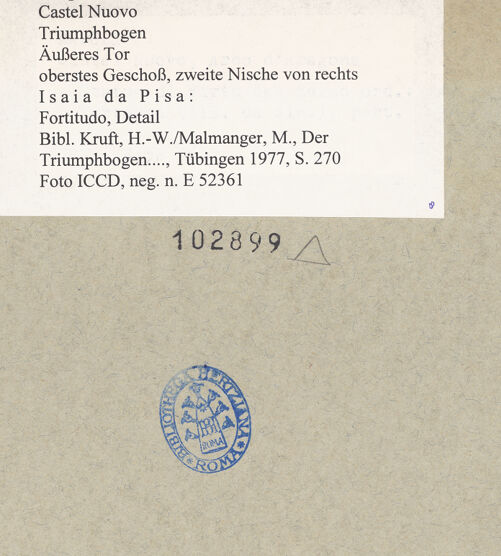 Rückseite von ICCD [https://www.deutsche-digitale-bibliothek.de/content/lizenzen/rv-ez/] Triumphbogen Alfonsos VFortitudo - Detail: Oberkörper von links, bh102899_recto. Foto.