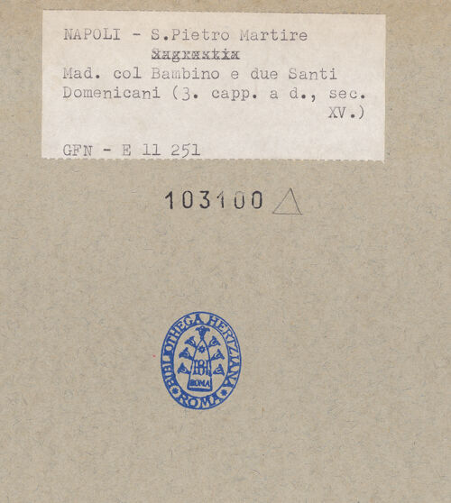 Rückseite von ICCD [https://www.deutsche-digitale-bibliothek.de/content/lizenzen/rv-ez/] Madonna zwischen den heiligen Thomas von Aquin und Leonardus. Lünette: Gnadenstuhl zwischen den heiligen Sebastian und Nikolas - Gesamtansicht, bh103100_recto. Foto.