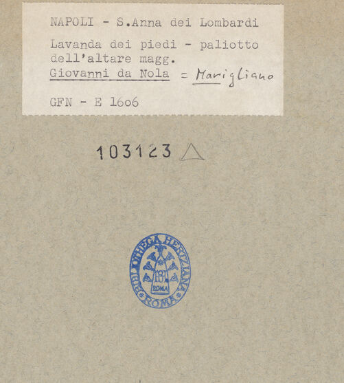 Rückseite von ICCD [https://www.deutsche-digitale-bibliothek.de/content/lizenzen/rv-ez/] Hauptaltar - Detail: Antependium (Christus wäscht die Füße des Petrus), bh103123_recto. Foto.