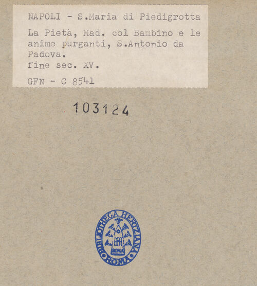 Rückseite von ICCD [https://www.deutsche-digitale-bibliothek.de/content/lizenzen/rv-ez/] Pietà zwischen der Madonna und dem heiligen Antonius von Padua - Gesamtansicht, bh103124_recto. Foto.