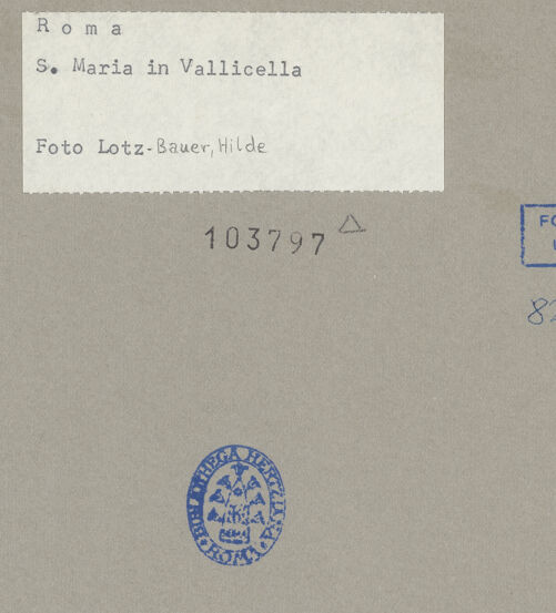 Rückseite von unbekannt [https://www.deutsche-digitale-bibliothek.de/content/lizenzen/rv-fz/] Santa Maria in Vallicella - Detail: linke Seitenachse, bh103797_recto. Foto: Lotz-Bauer, Hilde.